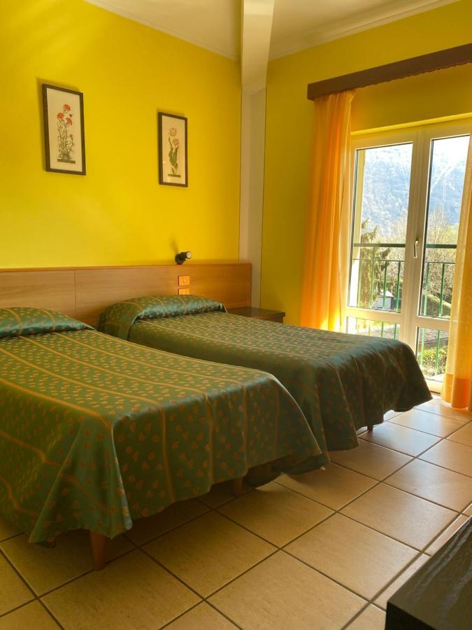 Hotel Del Fiume Канобио Екстериор снимка