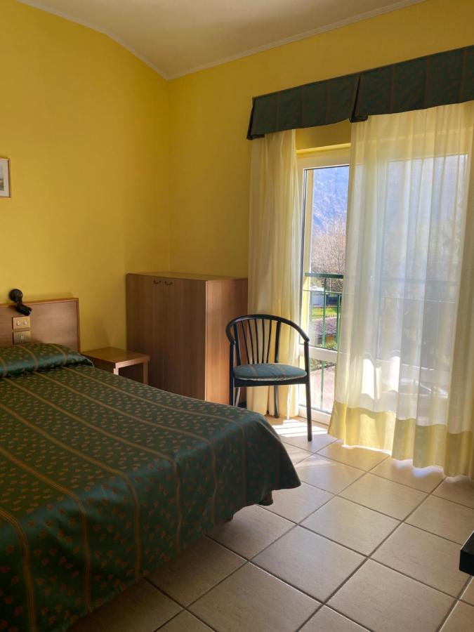 Hotel Del Fiume Канобио Екстериор снимка