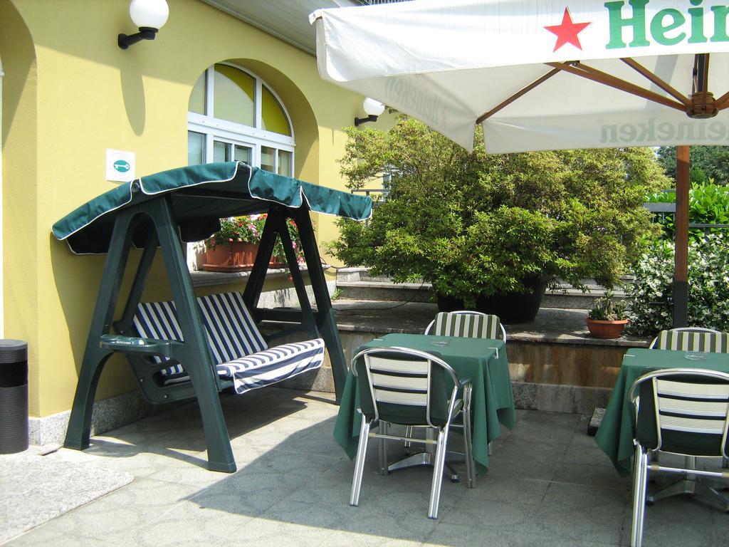 Hotel Del Fiume Канобио Екстериор снимка