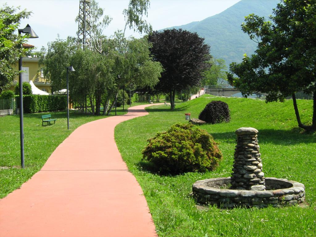 Hotel Del Fiume Канобио Екстериор снимка