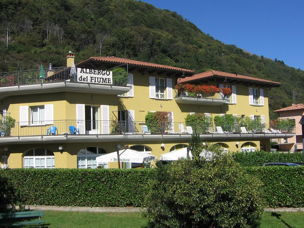 Hotel Del Fiume Канобио Екстериор снимка