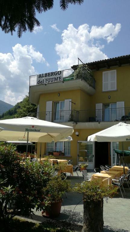 Hotel Del Fiume Канобио Екстериор снимка